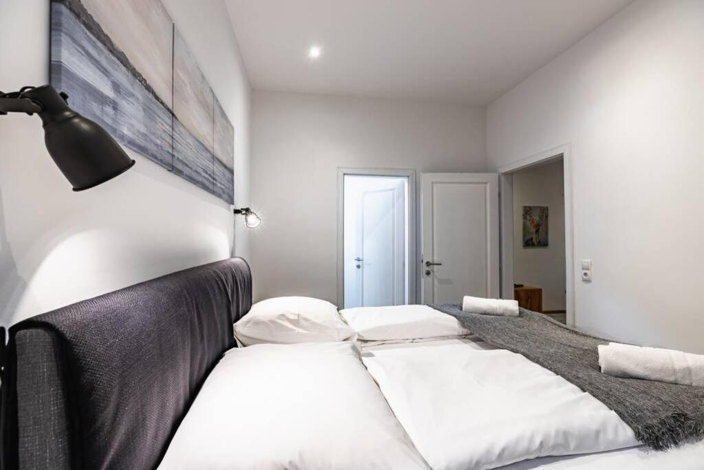 Modern Apartment Next To Subway Station Vienna Exterior photo